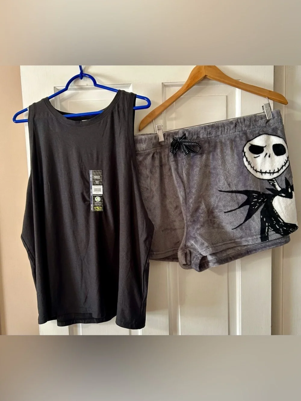 Women Disney the nightmare before Christmas lounge shorts with top 2X plus - Picture 4 of 6